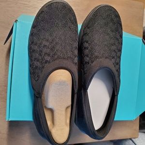 Nwt Bzees Gia Shoes 8.5 Wide